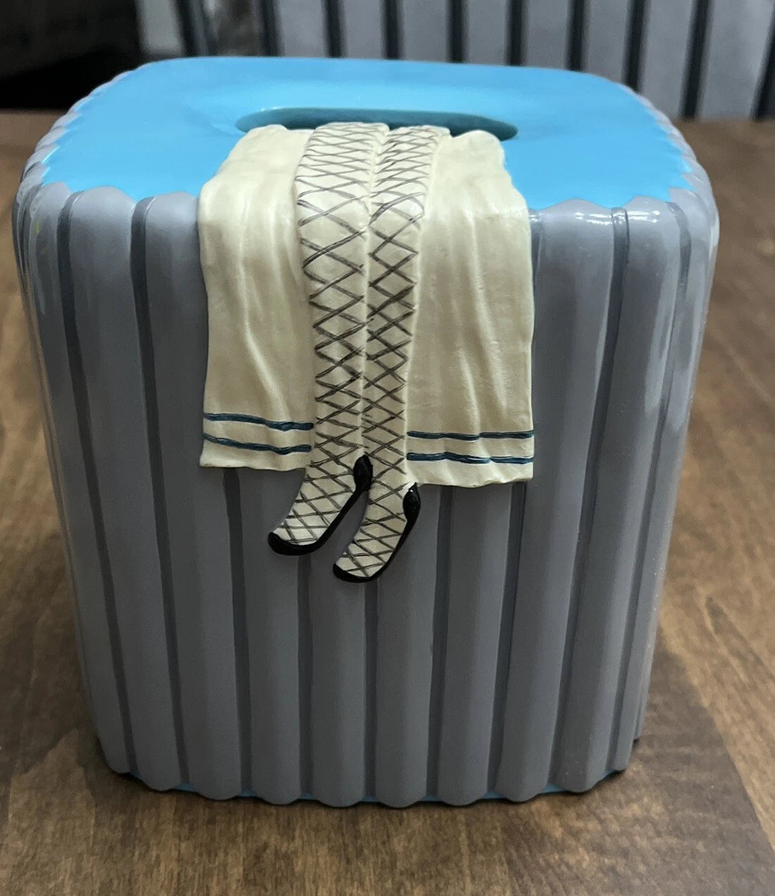 Sass n Class Annie Lee Primpin 2003 Square Tissue Box Cover #6240 | eBay