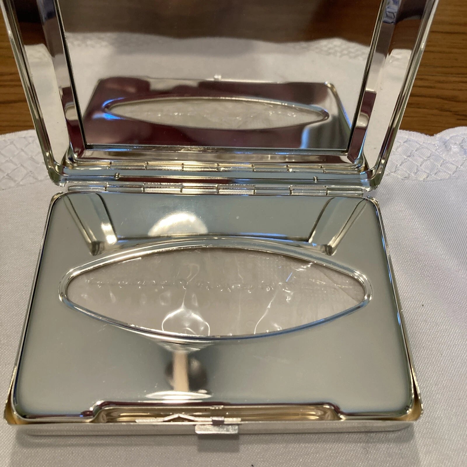 SILVER TONE RHINESTONE HEART COMPACT TISSUE BOX ~NICE~ | eBay