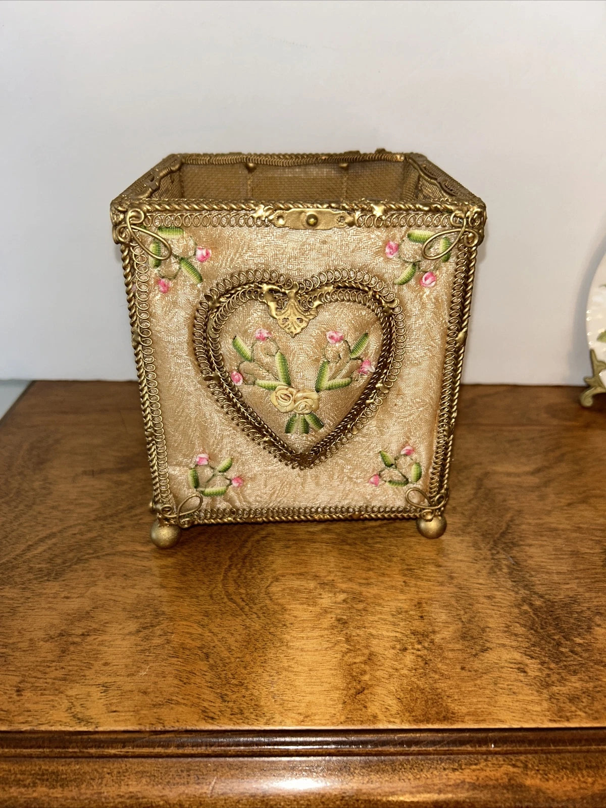 Victorian Style Tissue Box-Fabric-Ribbon Art/Gild Metal Frame | eBay