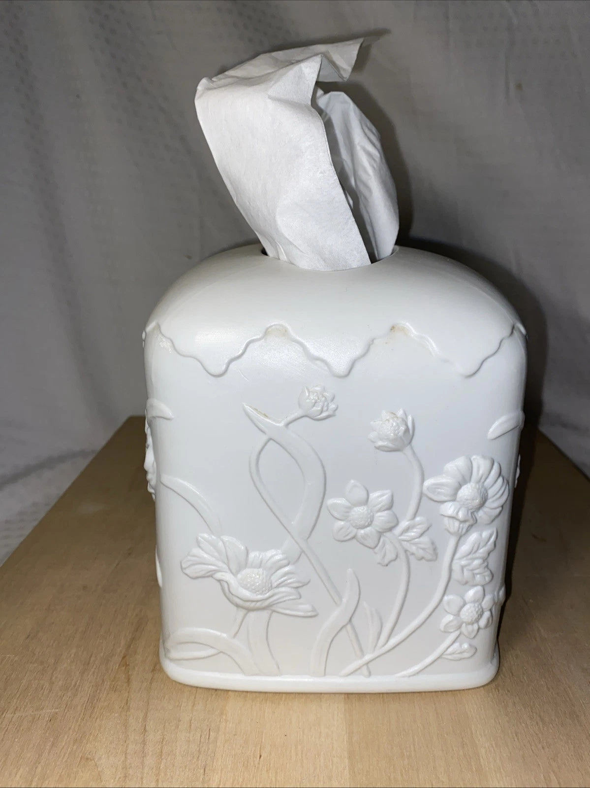 First Coast Designs White Porcelain Tissue Holder Floral Design 6.5”tall 6” Wide | eBay