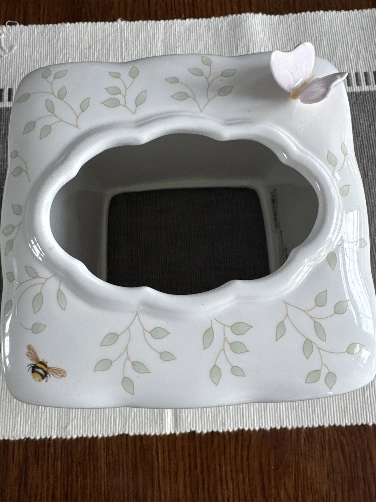 LENOX Butterfly Meadow by Louise Le Luyer Tissue Box Holder Excellent Condition | eBay