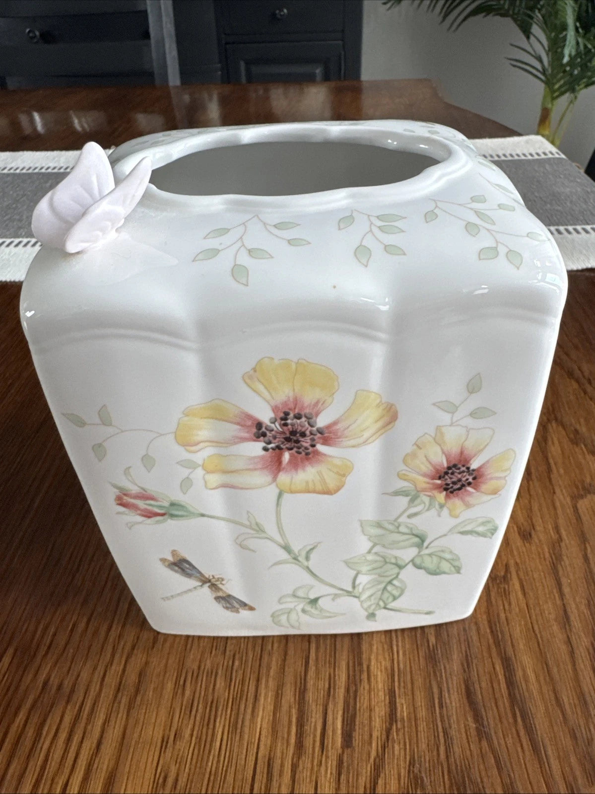 LENOX Butterfly Meadow by Louise Le Luyer Tissue Box Holder Excellent Condition | eBay