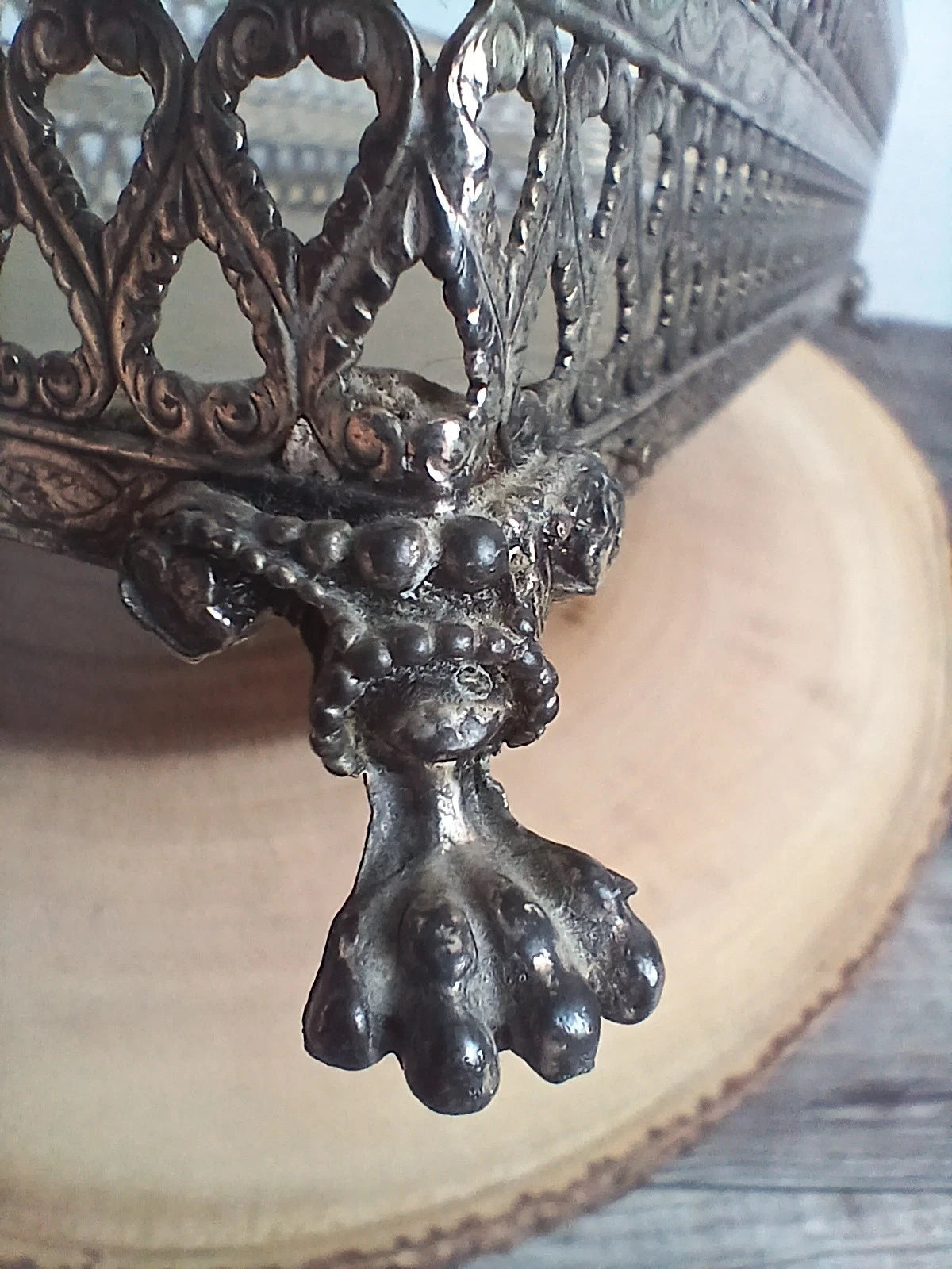 Vintage Gold Tone Tissue Box w/Claw Feet (2 pc.) "READ" | eBay