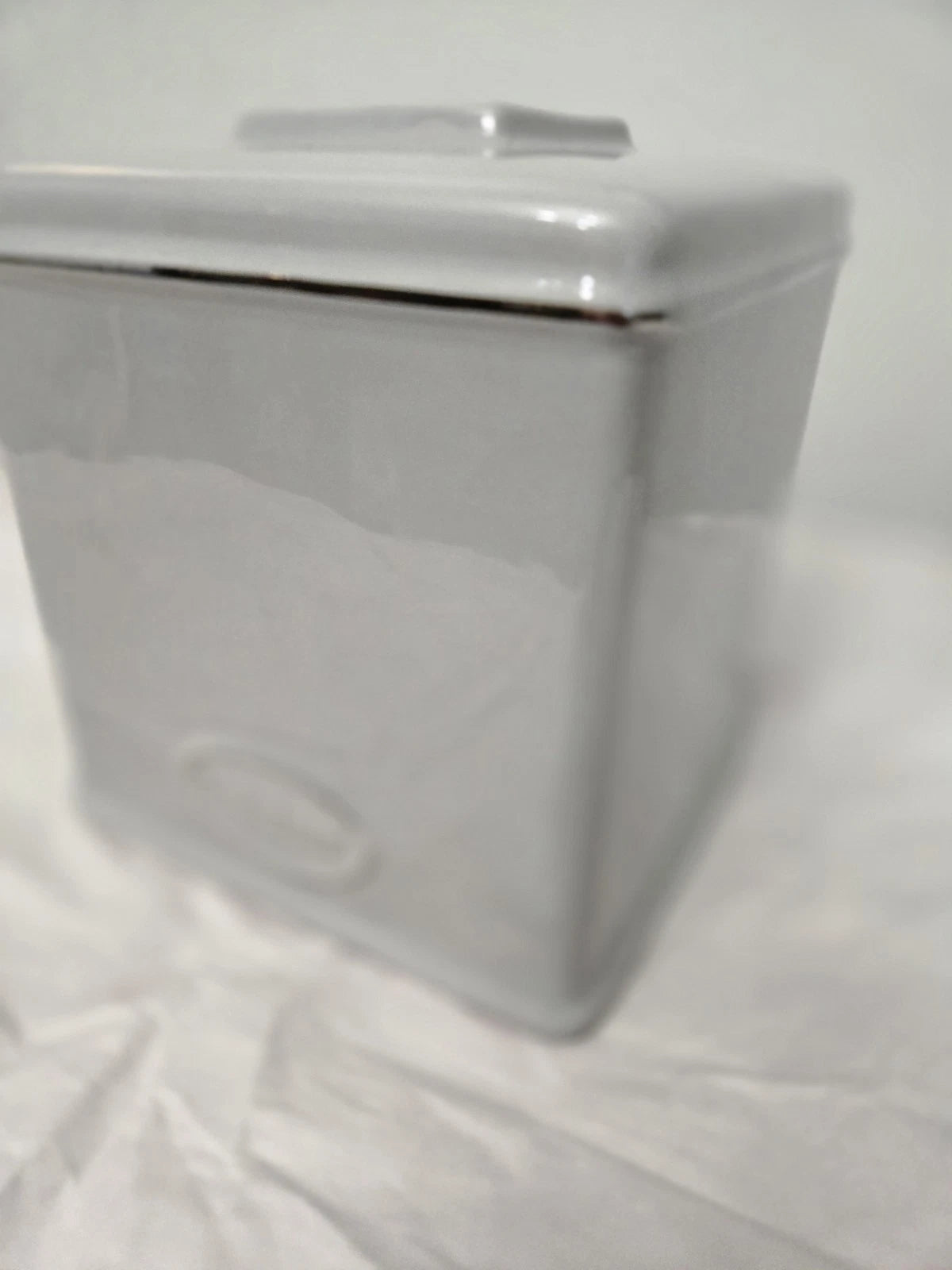 Porcelain Gray And Silver Tissue Holder | eBay