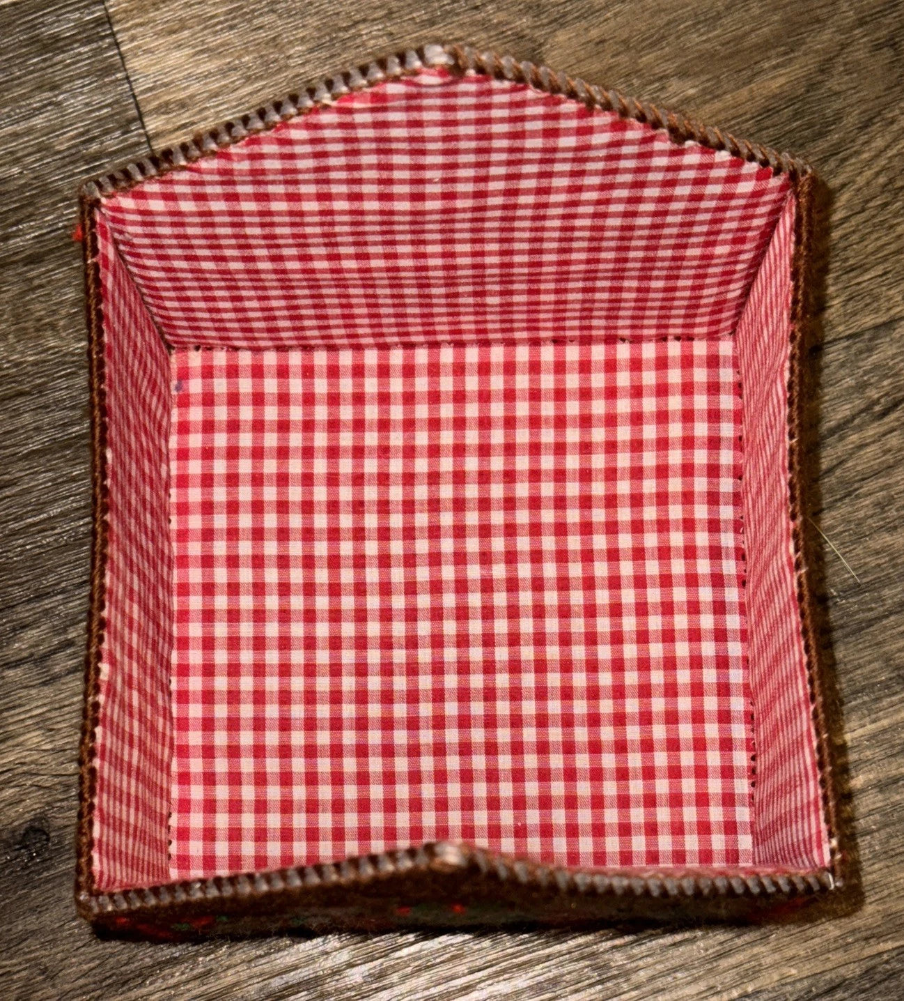 Handmade Plastic Canvas Needlepoint Christmas Tissue Box Holder Gingham Holiday | eBay