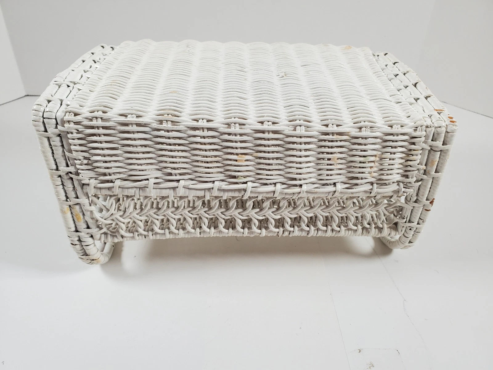 Vintage Woven WHITE WICKER Rattan Kleenex TISSUE BOX COVER RARE STYLE | eBay