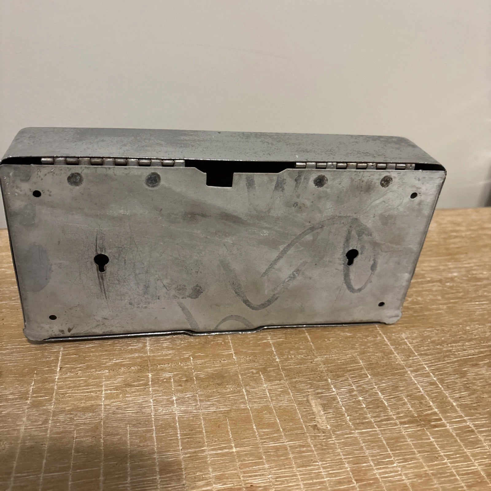 Vintage Retro Kleenex Tissue Dispenser Metal Box Holder Wall Mount - opens | eBay