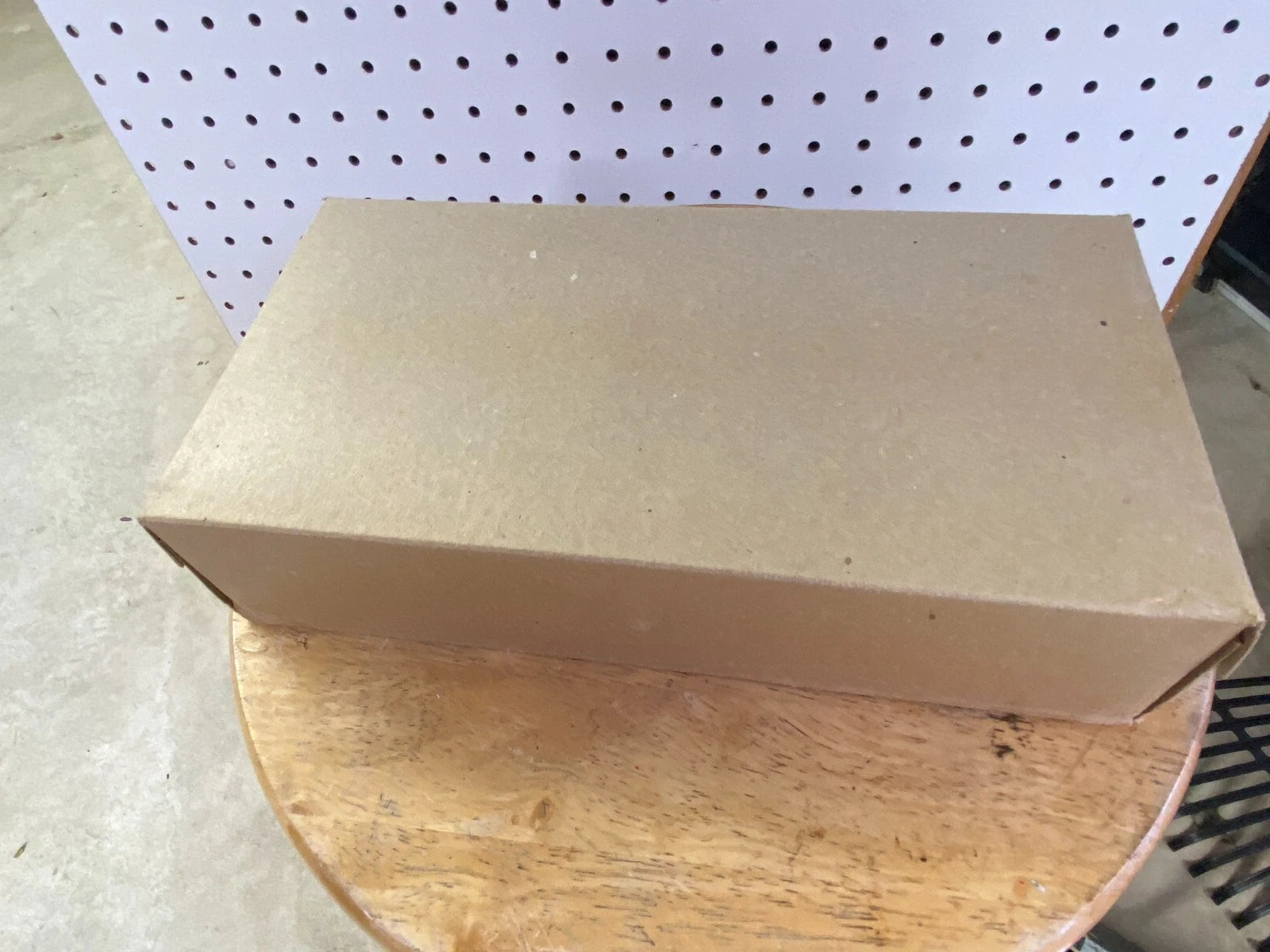 Vintage Kleenex Metal Tissue Holder White Wall Mounted Box Dash Mount w/Key NOS | eBay