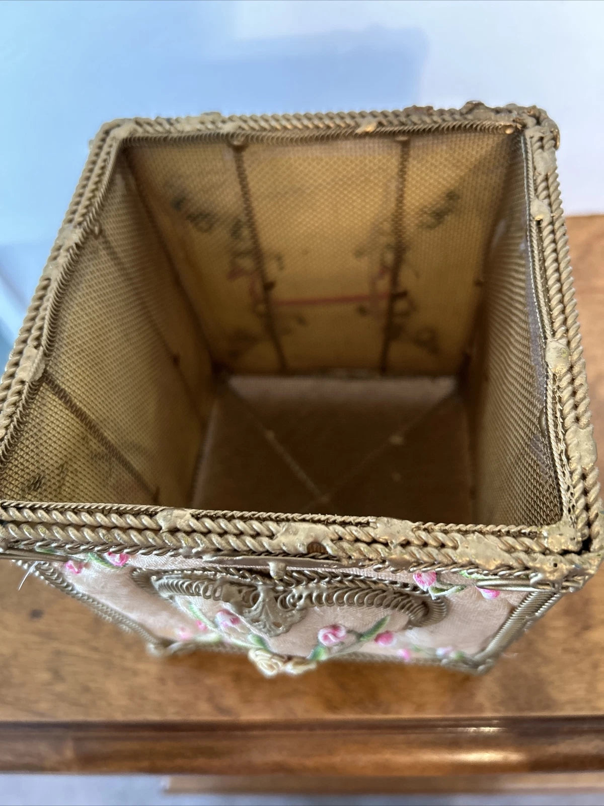Victorian Style Tissue Box-Fabric-Ribbon Art/Gild Metal Frame | eBay