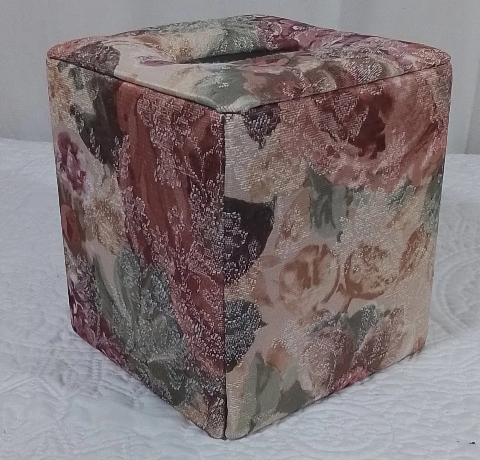 Vintage Croscill Cotswold Floral Fabric Tissue Box Cover Kleenex Cottagecore | eBay