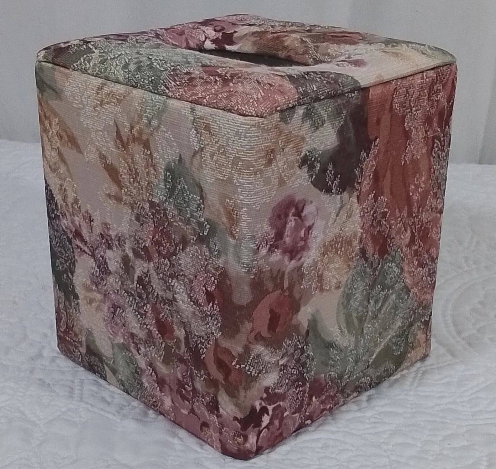 Vintage Croscill Cotswold Floral Fabric Tissue Box Cover Kleenex Cottagecore | eBay