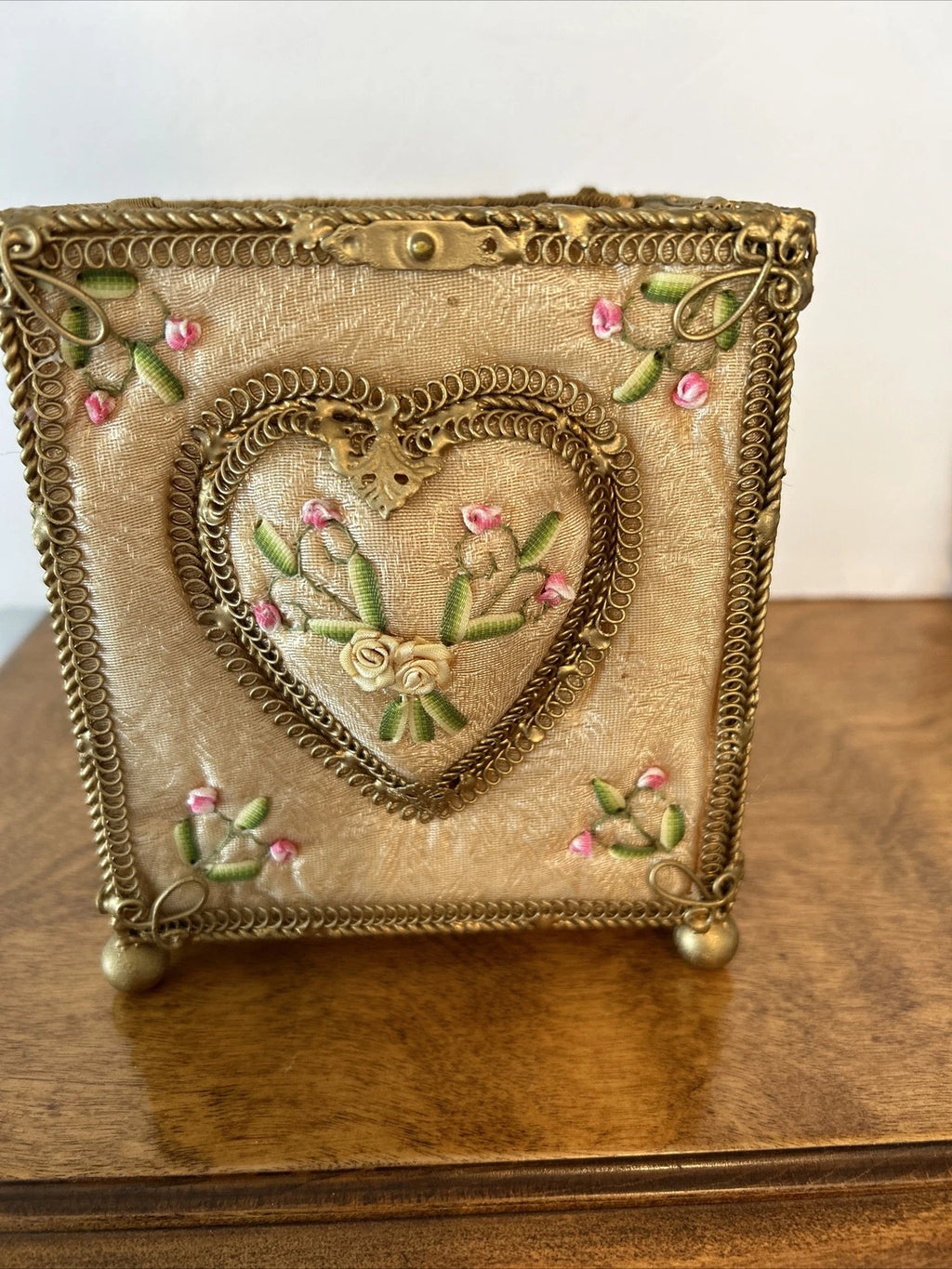 Victorian Style Tissue Box-Fabric-Ribbon Art/Gild Metal Frame | eBay