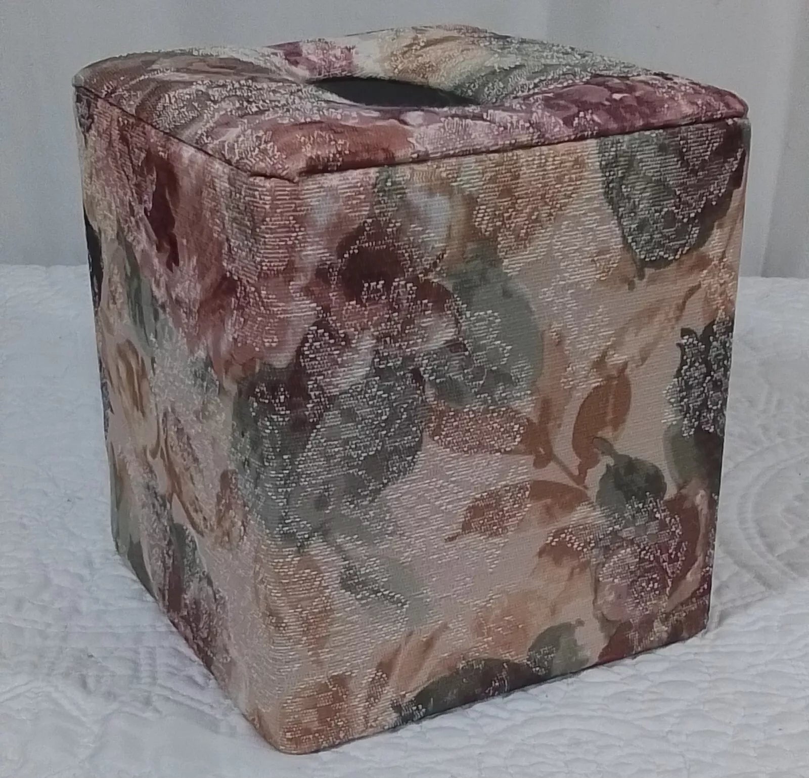 Vintage Croscill Cotswold Floral Fabric Tissue Box Cover Kleenex Cottagecore | eBay