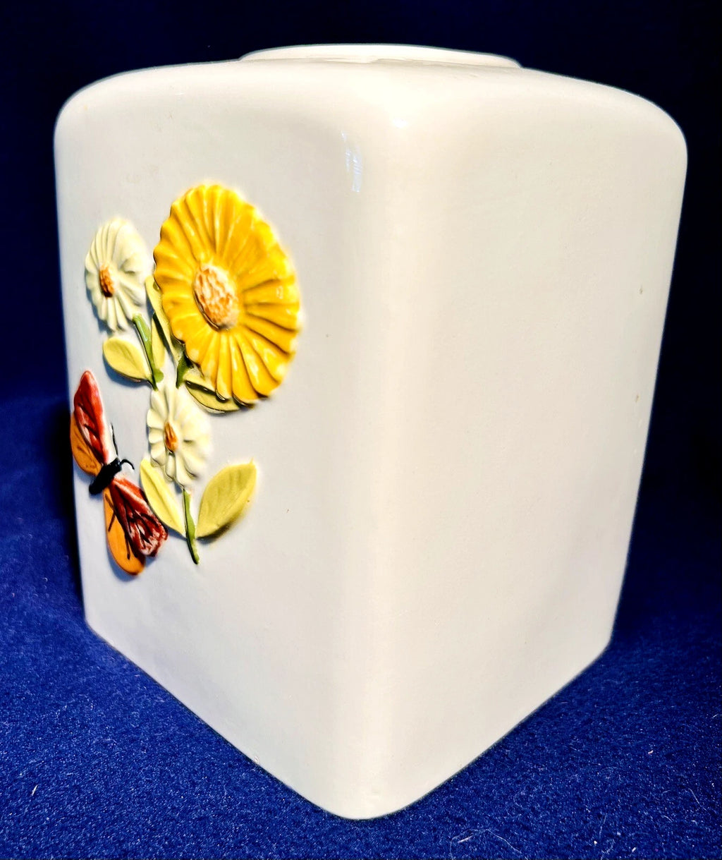 Vintage Retro Tissue Box Holder Cover 70's Groovy Daisy & Butterfly Hand Painted | eBay